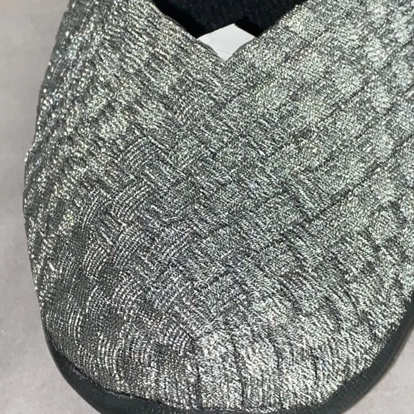 NEW IN BOX BERNIE MEV. CUDDLY WO SIZE 11***(EU 42) Wom Black Gray Woven Flats - Picture 6 of 12